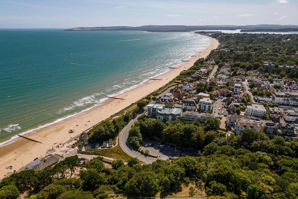 Vila Middle Chine Bournemouth Exteriér fotografie
