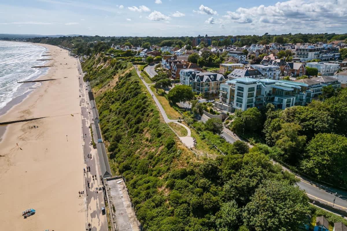 Vila Middle Chine Bournemouth Exteriér fotografie