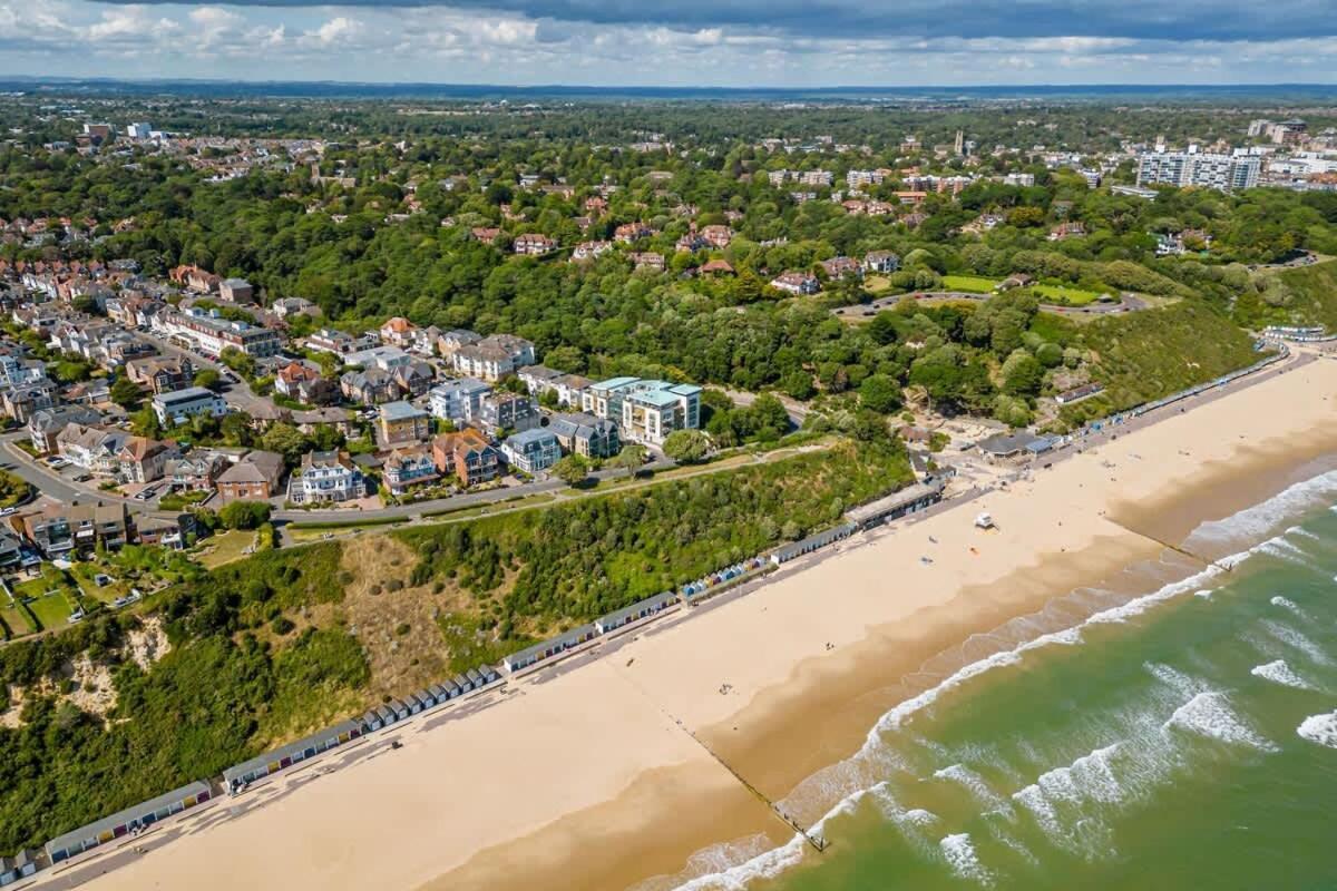 Vila Middle Chine Bournemouth Exteriér fotografie